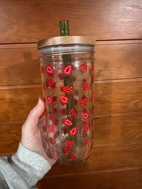 Strawberry Print Glass Tumbler with Green Straw